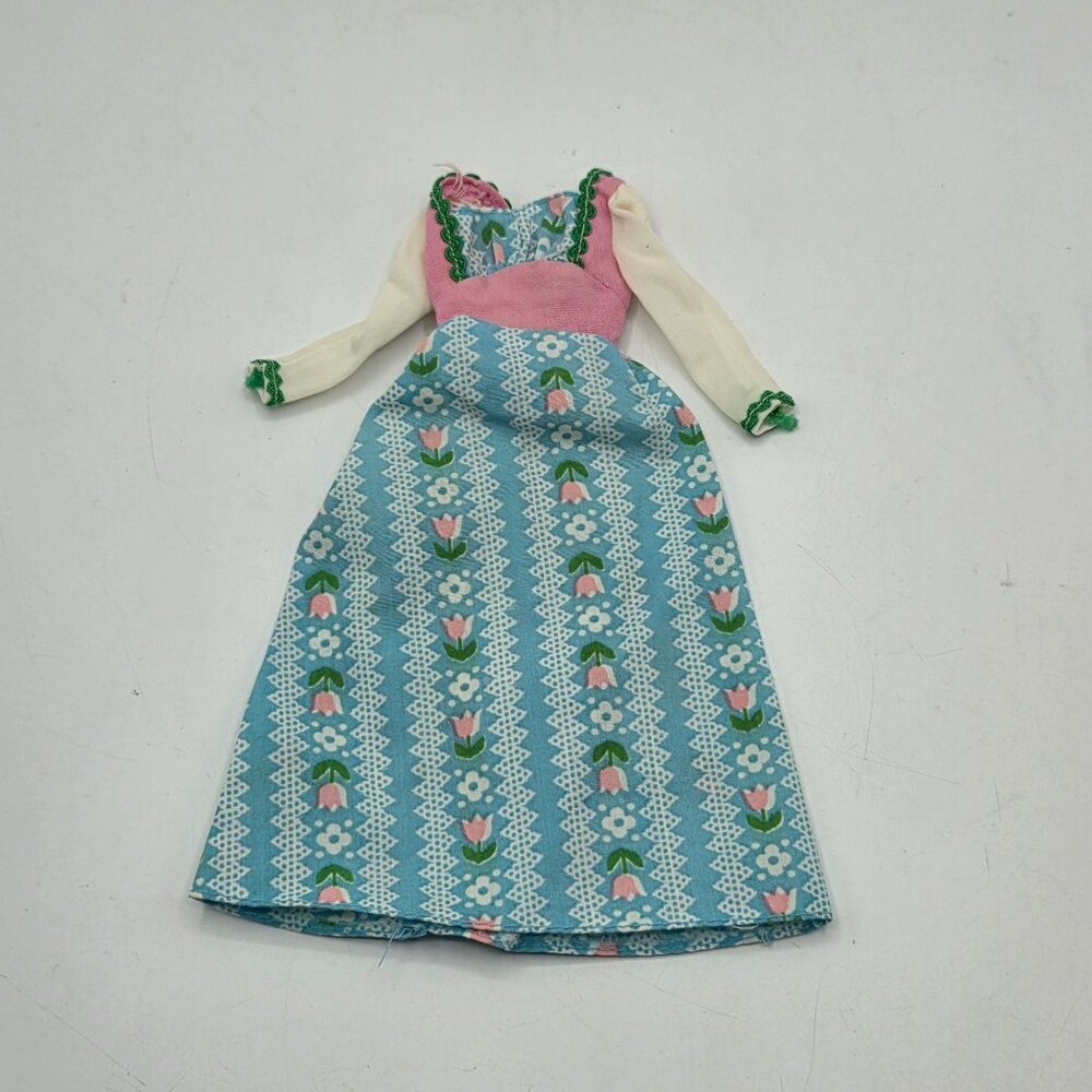 Vintage 1975 Mattel Sweet 16 Barbie Peasant Dress With Dutch Tulips Pattern